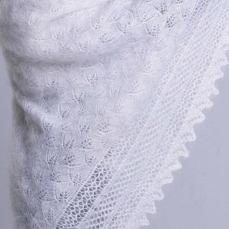Платок Пуховый платок ручной работы шаль белая ручной работы, 150 х 150
