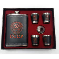 Фляжка металлическая набор: фляга "Герб СССР" (тиснение), 4 рюмки и минилейка.